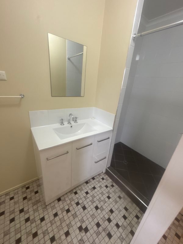 Photo - 2/235 Albert Street, Maryborough QLD 4650 - Image 6