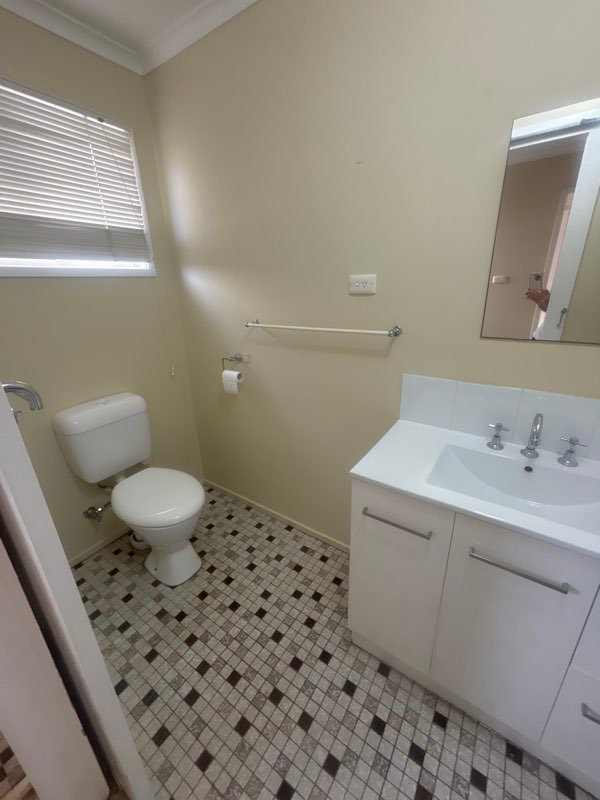 Photo - 2/235 Albert Street, Maryborough QLD 4650 - Image 7
