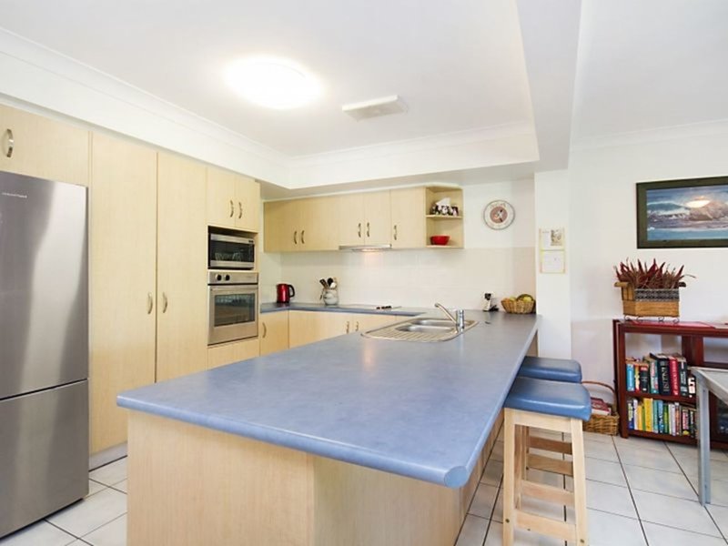 Photo - 2/237 Darlington Drive, Banora Point NSW 2486 - Image 5