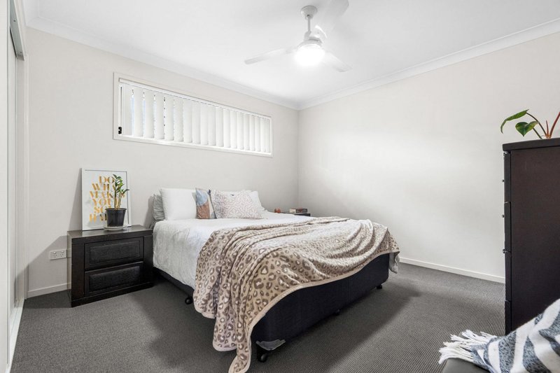 Photo - 223a Preston Road, Wynnum West QLD 4178 - Image 7