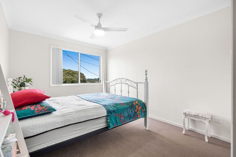 Photo - 223a Preston Road, Wynnum West QLD 4178 - Image 12