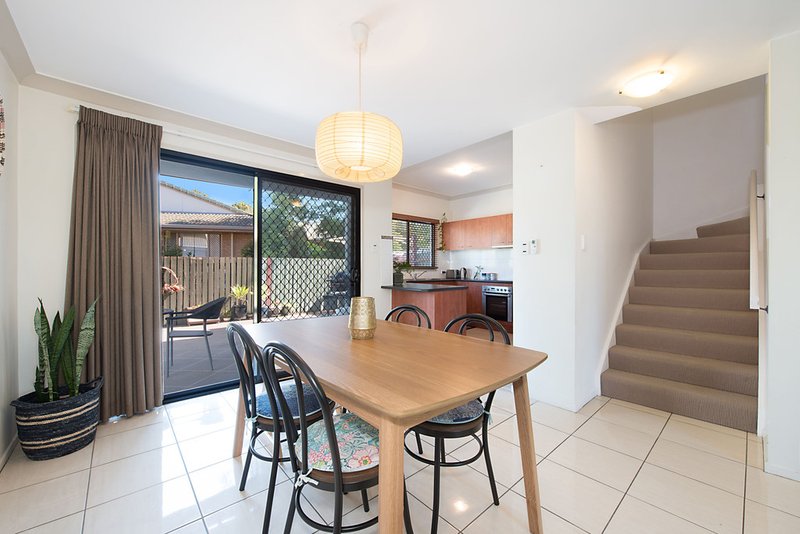 Photo - 2/23A Ronmack Street, Chermside QLD 4032 - Image 4