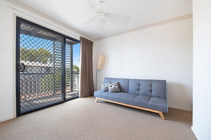 Photo - 2/23A Ronmack Street, Chermside QLD 4032 - Image 9