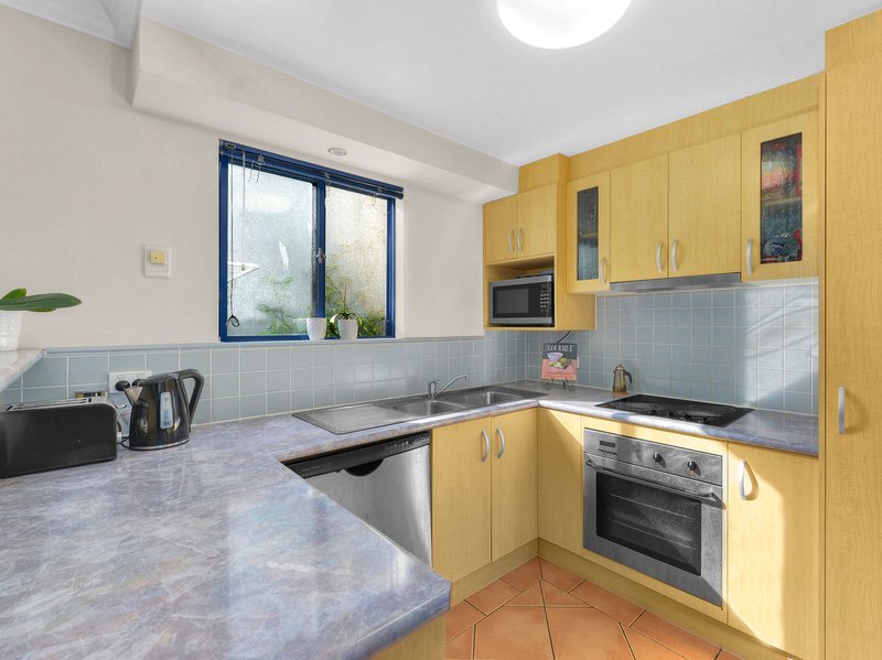 Photo - 2/23A Royal Street, Paddington QLD 4064 - Image 2