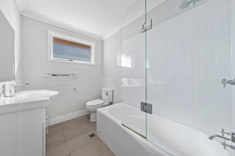Photo - 224 & 224A Eagleview Road, Minto NSW 2566 - Image 13