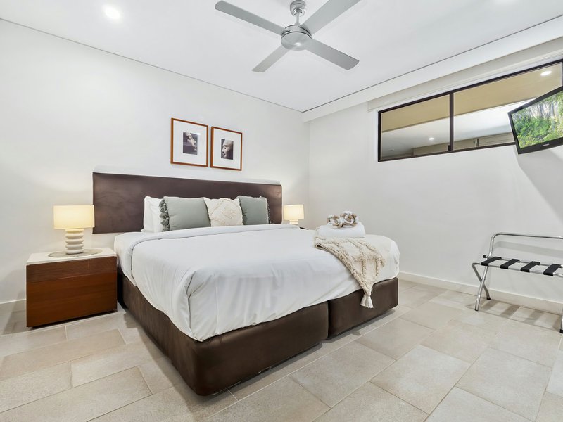 Photo - 224-225/5 Triton Street, Palm Cove QLD 4879 - Image 12