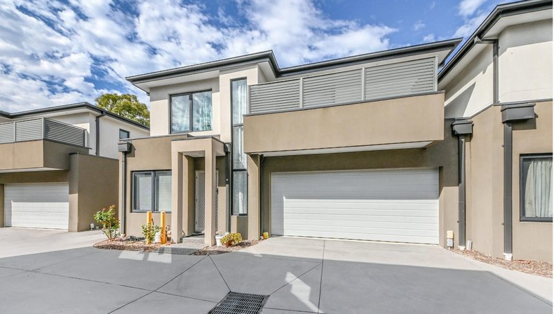 Photo - 2/24-26 Flynn Street, Springvale VIC 3171 - Image 1