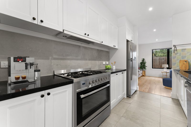 Photo - 2/24-26 Flynn Street, Springvale VIC 3171 - Image 3