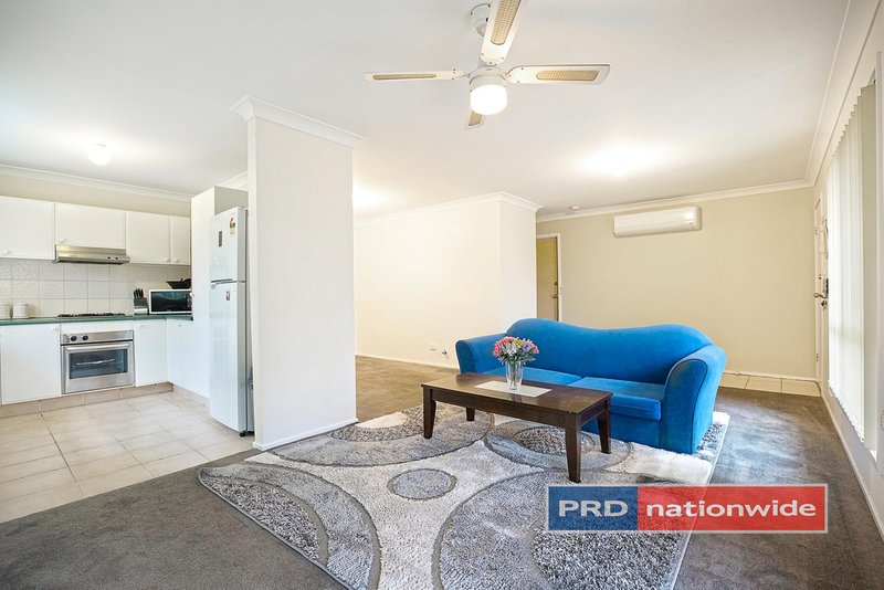 Photo - 2/24-28 Robert Street, Penrith NSW 2750 - Image 5