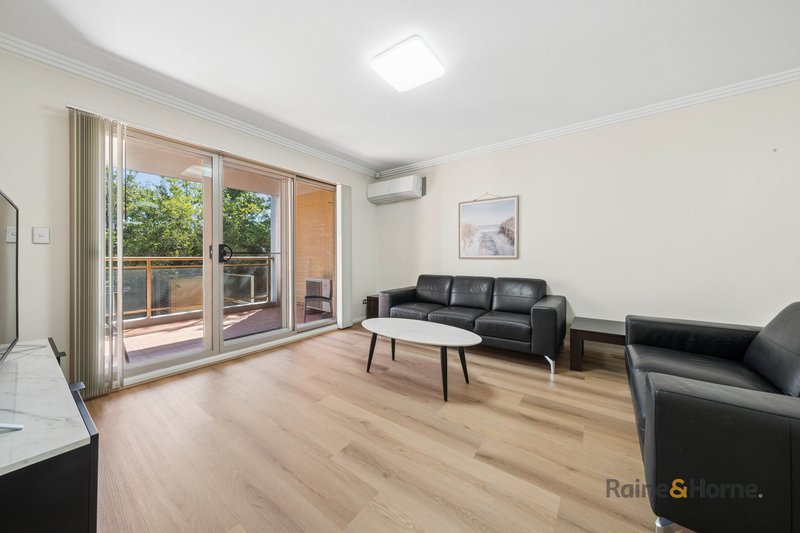 Photo - 22/4-6 Mercer Street, Castle Hill NSW 2154 - Image 2