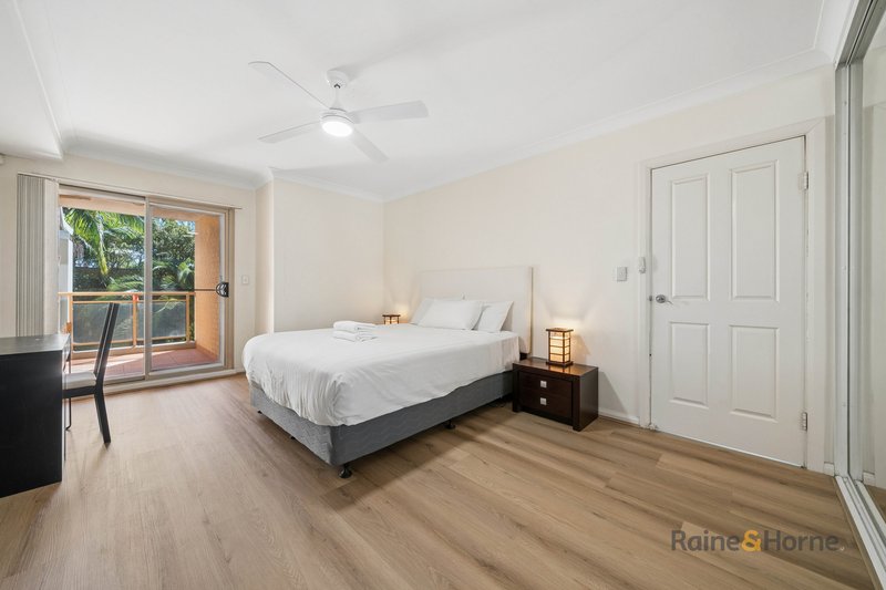Photo - 22/4-6 Mercer Street, Castle Hill NSW 2154 - Image 4