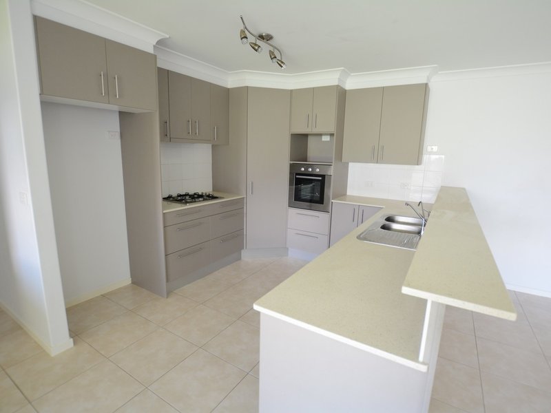 Photo - 2/24 Albatross Way, Old Bar NSW 2430 - Image 2