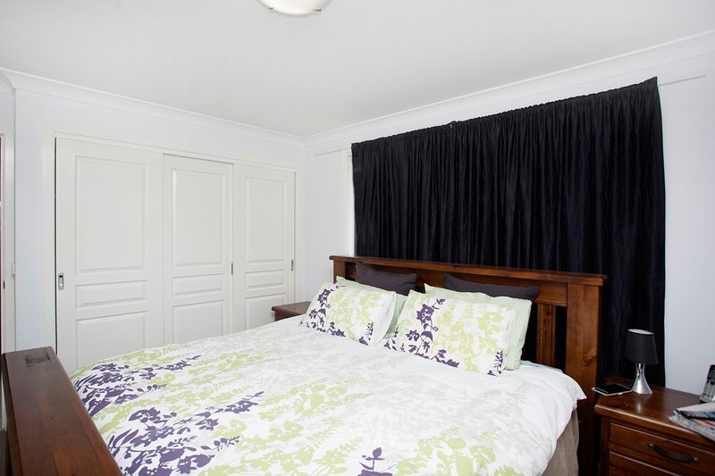 Photo - 2/24 Albatross Way, Old Bar NSW 2430 - Image 11