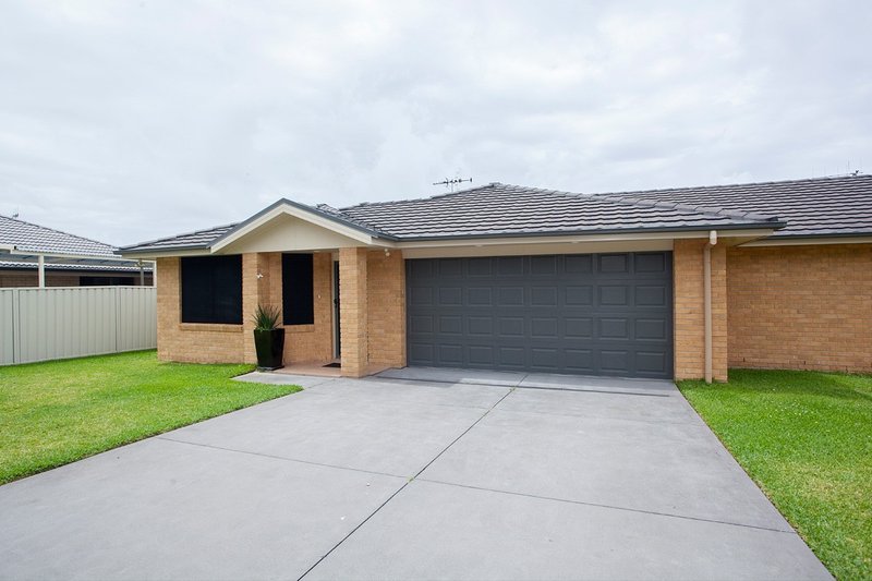 Photo - 2/24 Albatross Way, Old Bar NSW 2430 - Image 13