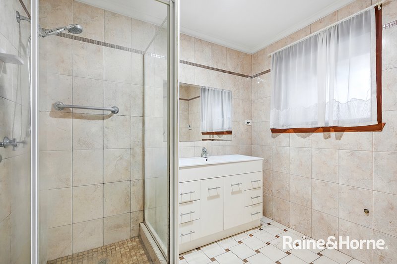 Photo - 2/24 Alexander Street, Cranbourne VIC 3977 - Image 9