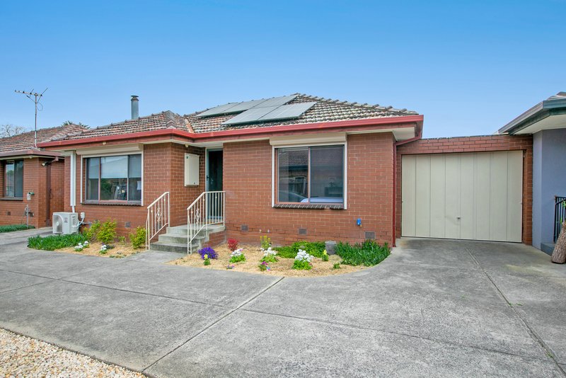 Photo - 2/24 Banff Street, Reservoir VIC 3073 - Image 1