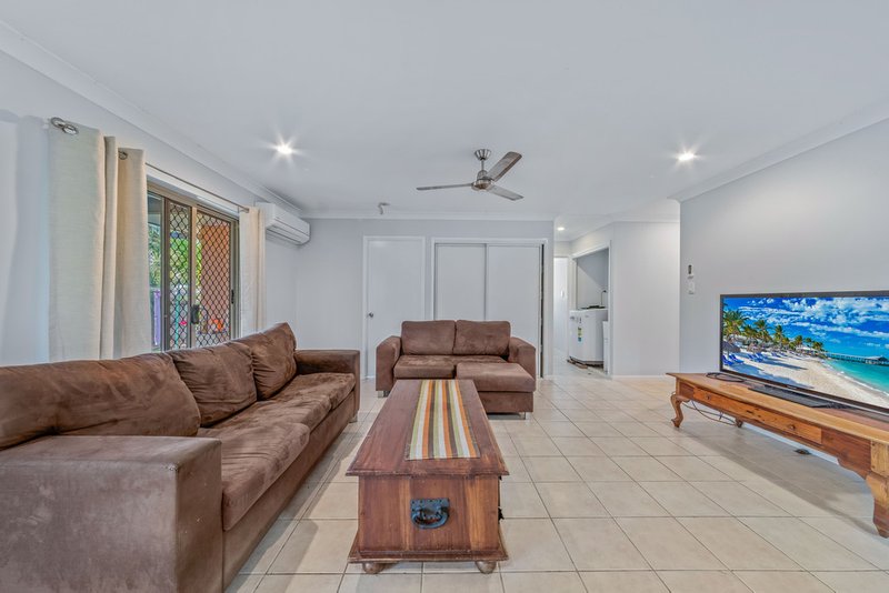 Photo - 2/24 Banksia Court, Cannonvale QLD 4802 - Image 6