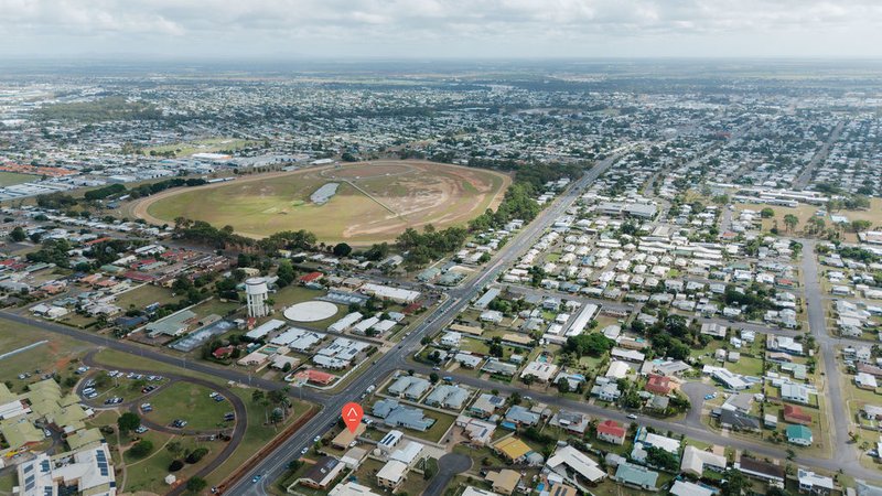 Photo - 224 Barolin Street, Avenell Heights QLD 4670 - Image 2
