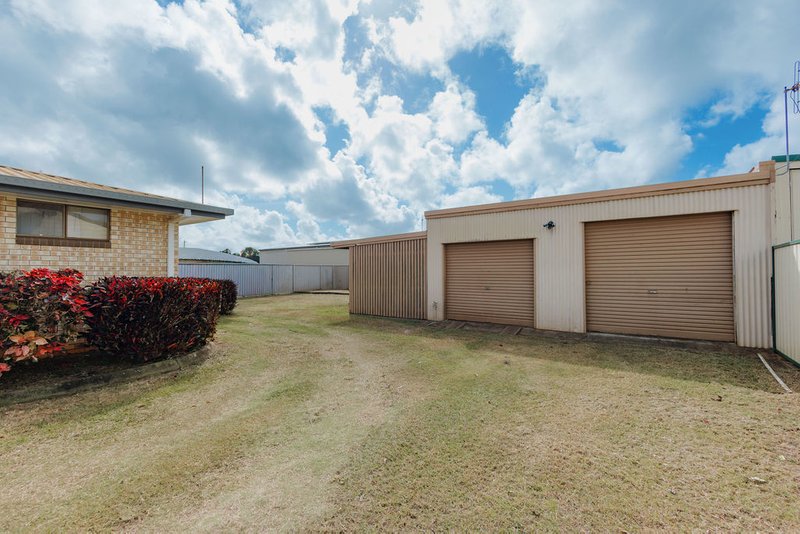 Photo - 224 Barolin Street, Avenell Heights QLD 4670 - Image 11