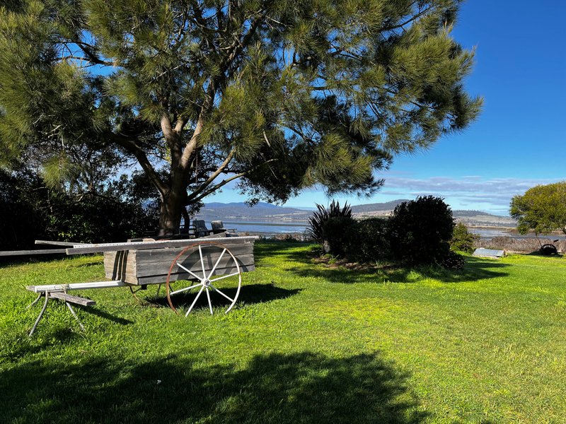 224 Bay Road, Boomer Bay TAS 7177