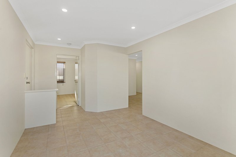 Photo - 2/24 Bonito Place, Yangebup WA 6164 - Image 6