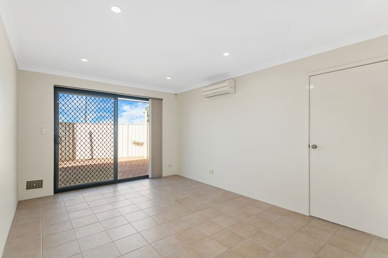 Photo - 2/24 Bonito Place, Yangebup WA 6164 - Image 10