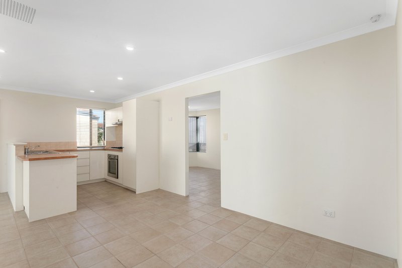 Photo - 2/24 Bonito Place, Yangebup WA 6164 - Image 15