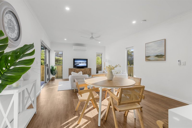 Photo - 2/24 Bosky Place, Nambour QLD 4560 - Image 13