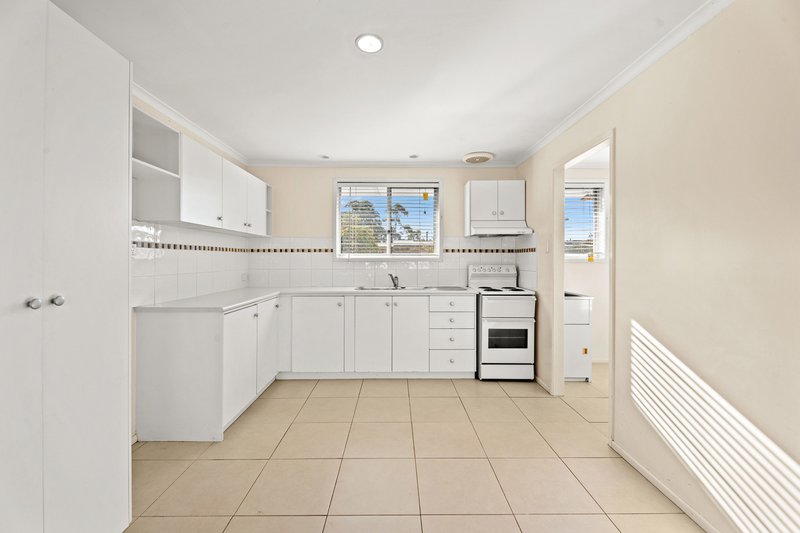 Photo - 2/24 Chopin Street, Rockville QLD 4350 - Image 2