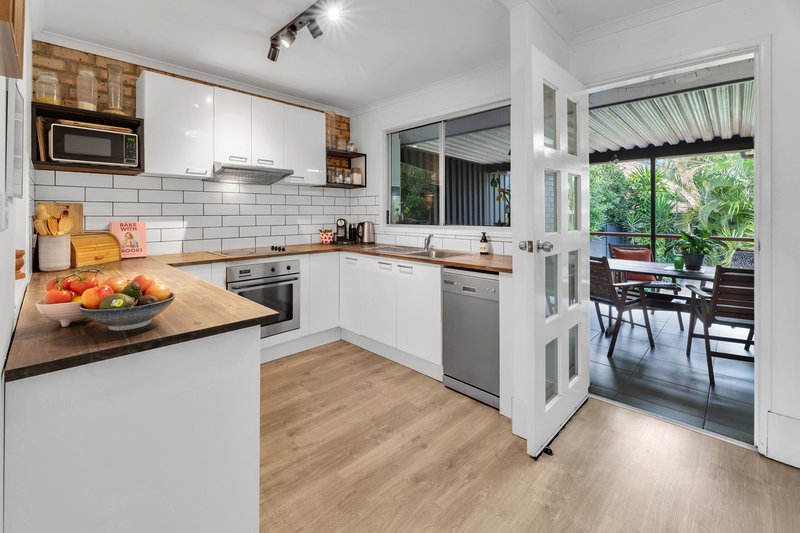 Photo - 2/24 Corunna Crescent, Ashmore QLD 4214 - Image 8
