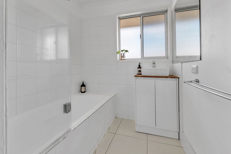 Photo - 2/24 Corunna Crescent, Ashmore QLD 4214 - Image 13