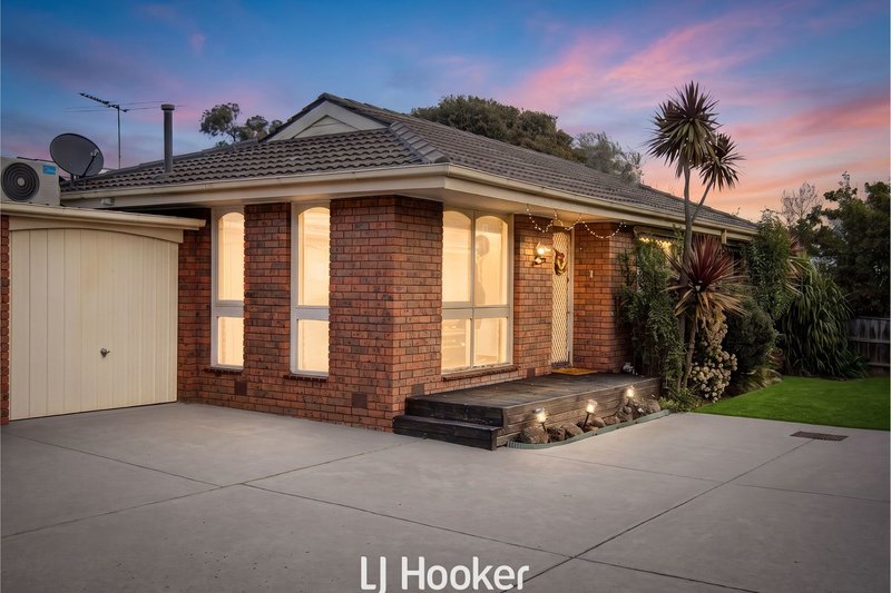 Photo - 2/24 Cullis Parade, Bayswater VIC 3153 - Image 1