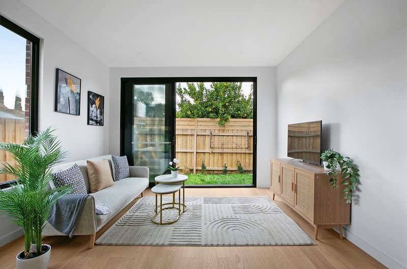 Photo - 2/24 Elm Street, Preston VIC 3072 - Image 3