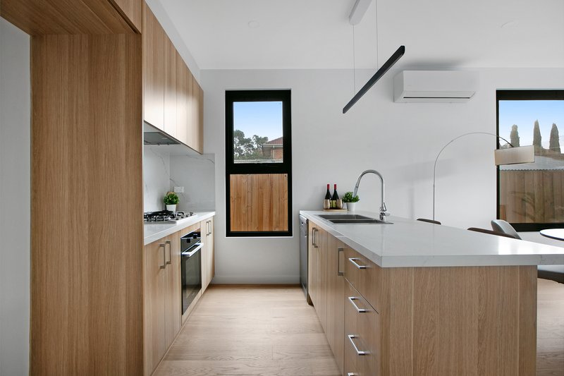 Photo - 2/24 Elm Street, Preston VIC 3072 - Image 8