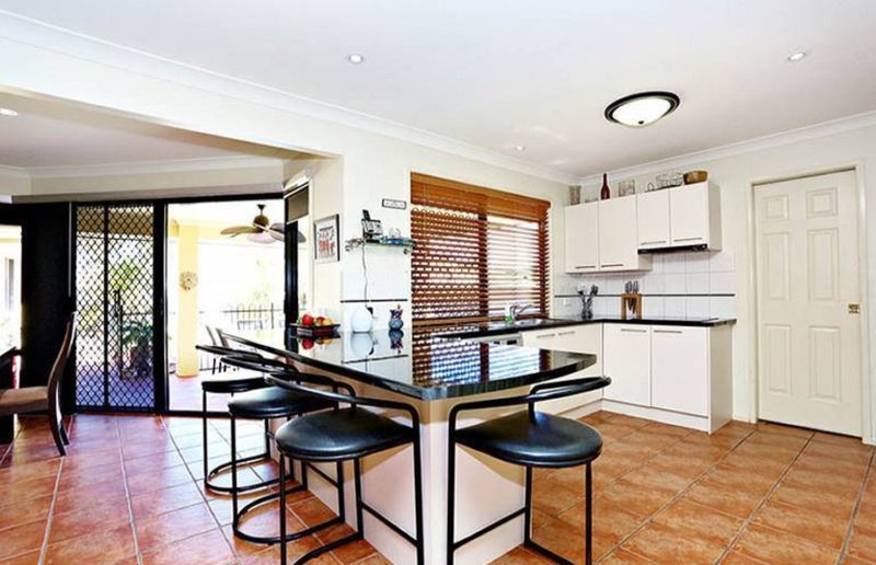 Photo - 224 Endeavour Drive, Banksia Beach QLD 4507 - Image 2