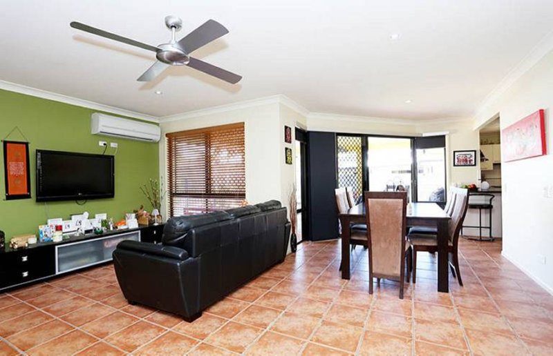 Photo - 224 Endeavour Drive, Banksia Beach QLD 4507 - Image 4