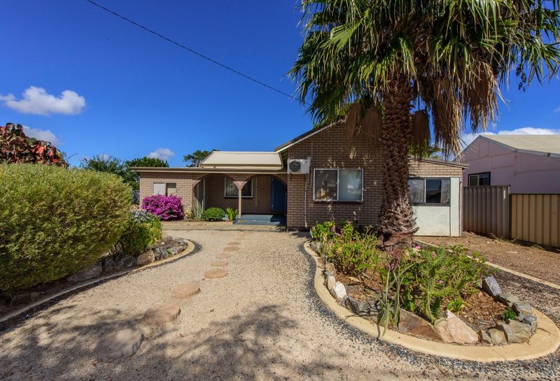 224 First Street, Wonthella WA 6530