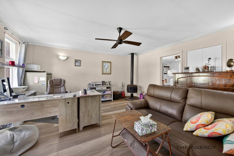 Photo - 224 High Road, Riverton WA 6148 - Image 11