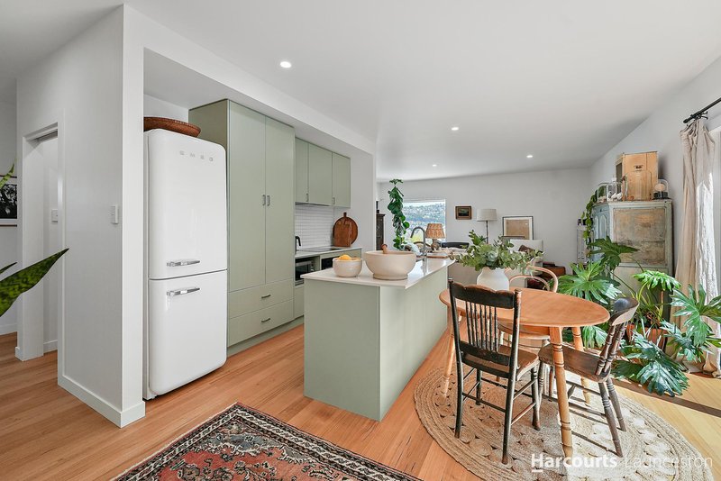 Photo - 2/24 Howick Street, South Launceston TAS 7249 - Image 2