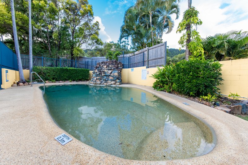 Photo - 2/24 Island Drive, Cannonvale QLD 4802 - Image 4