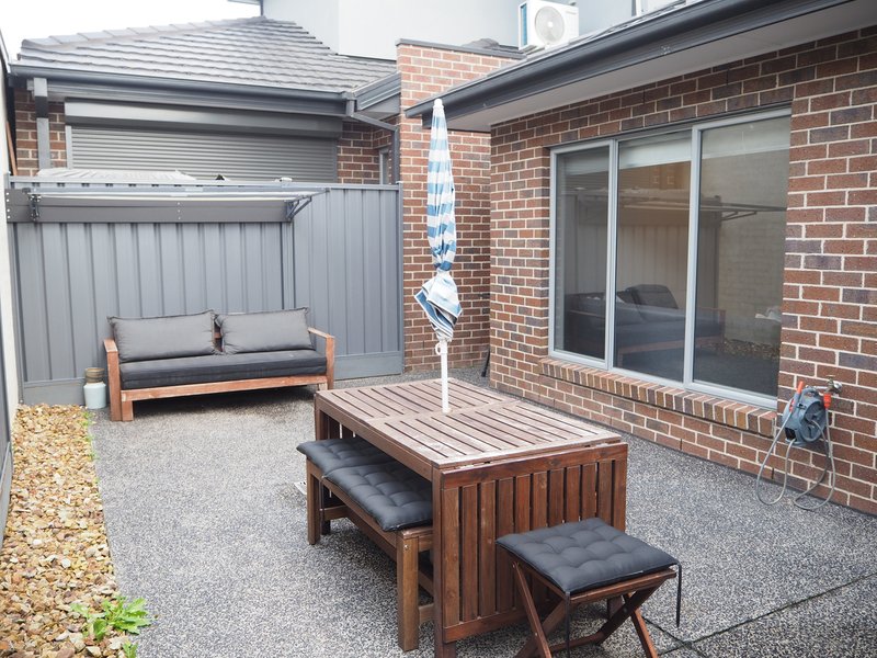 Photo - 2/24 Leamington Street, Reservoir VIC 3073 - Image 15