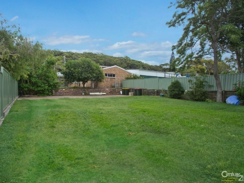 Photo - 2/24 Marine Drive, Fingal Bay NSW 2315 - Image 8