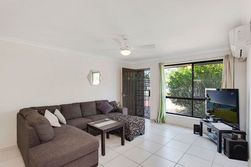 Photo - 2/24 Montezuma Drive, Burleigh Waters QLD 4220 - Image 4