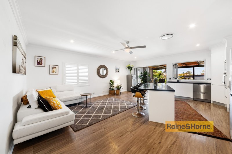 Photo - 2/24 Palm Street, Ettalong Beach NSW 2257 - Image 5