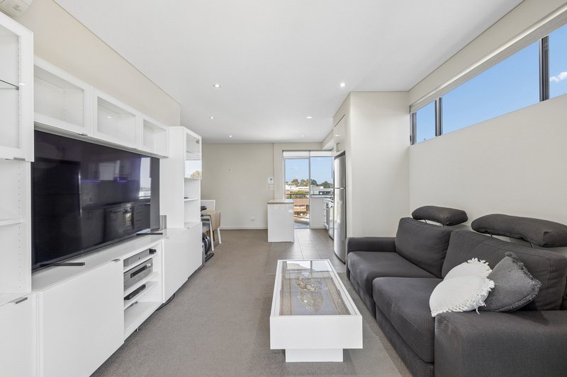 Photo - 22/4 Peace Lane, Parramatta NSW 2150 - Image 1