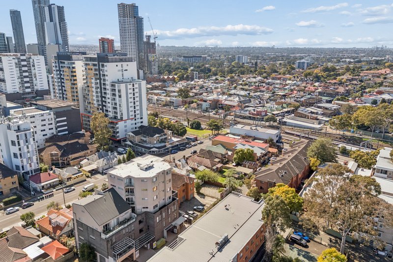 Photo - 22/4 Peace Lane, Parramatta NSW 2150 - Image 7
