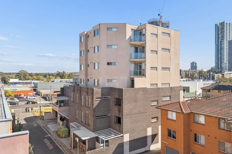 Photo - 22/4 Peace Lane, Parramatta NSW 2150 - Image 15