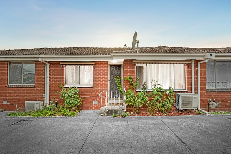 Photo - 2/24 Pell Street, Bentleigh East VIC 3165 - Image 1