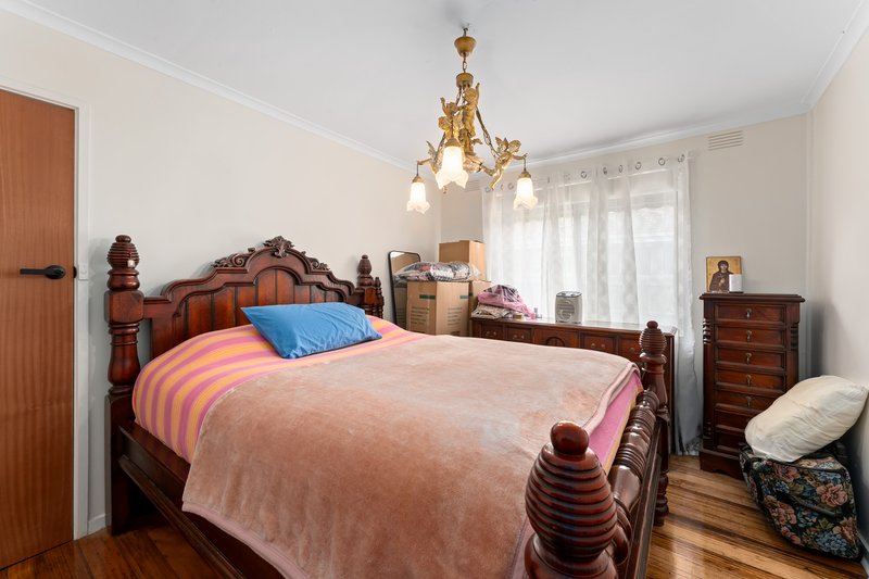 Photo - 2/24 Pell Street, Bentleigh East VIC 3165 - Image 3