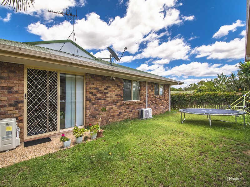 Photo - 2/24 Price Avenue, Kawana QLD 4701 - Image 5